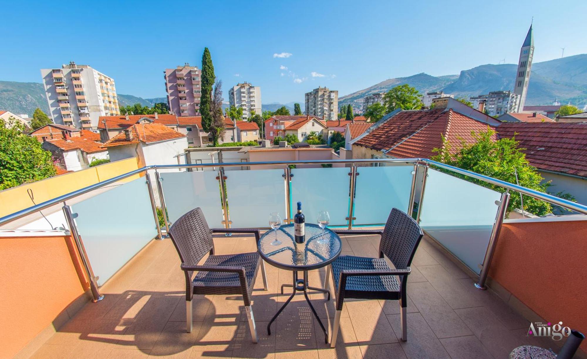 Apartments Enigma - With Private Parking Mostar Kültér fotó