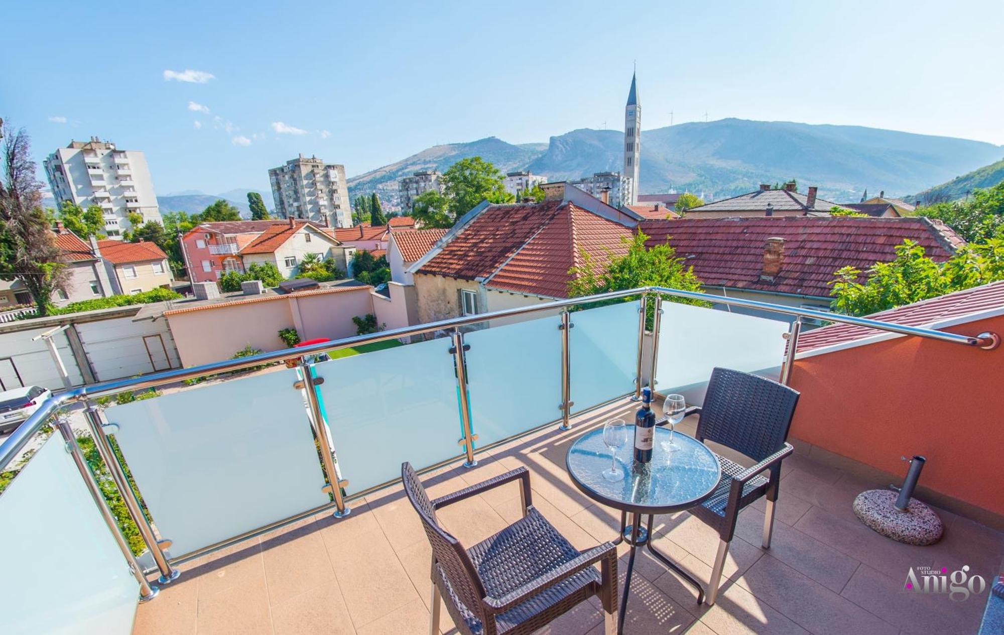 Apartments Enigma - With Private Parking Mostar Kültér fotó